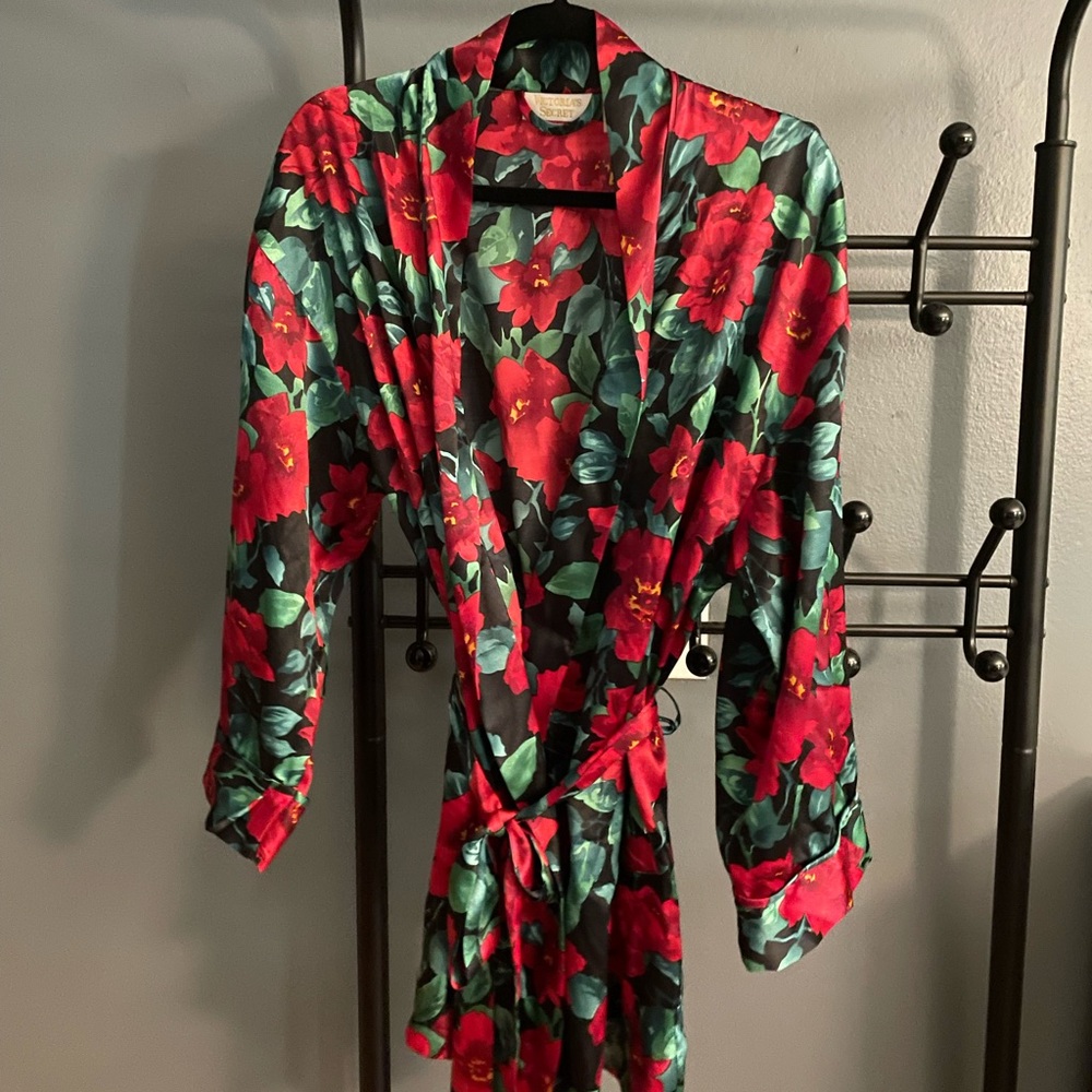 Vintage Victoria Secret rose patterned dressing gown